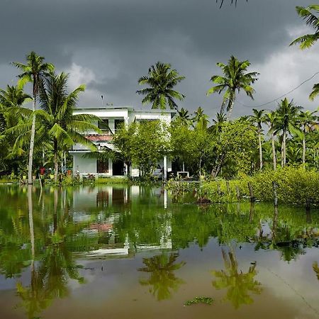 Aqua Green Home Stay Mundrothuruth Exterior foto